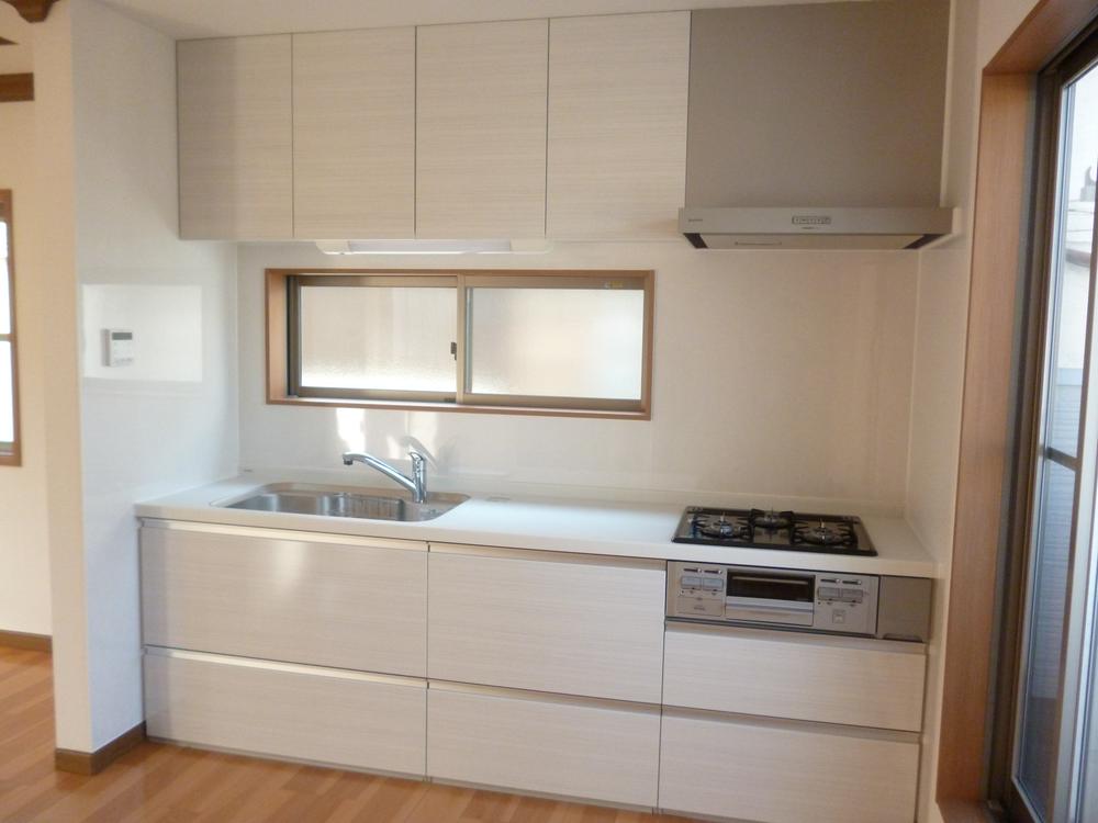 Kitchen. Indoor (12 May 2013) Shooting