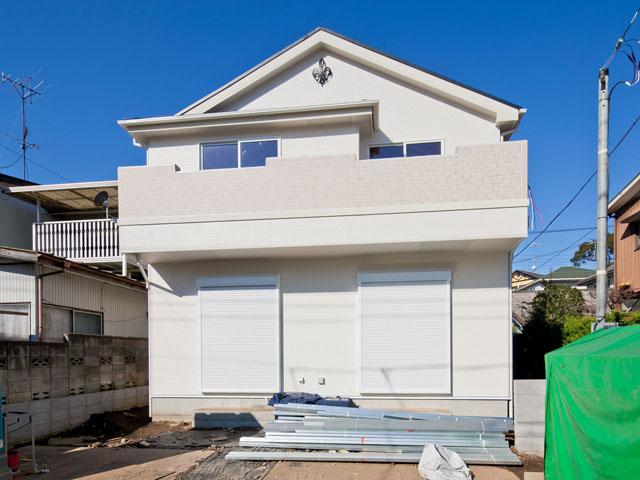 Local appearance photo. Local (12 May 2013) Shooting