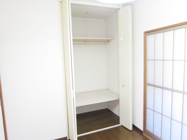 Receipt. Convenient closet clothes storage