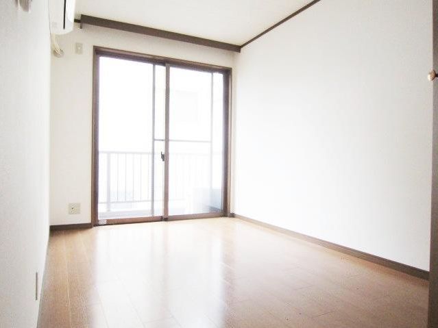 Living and room. Popular Flooring. 