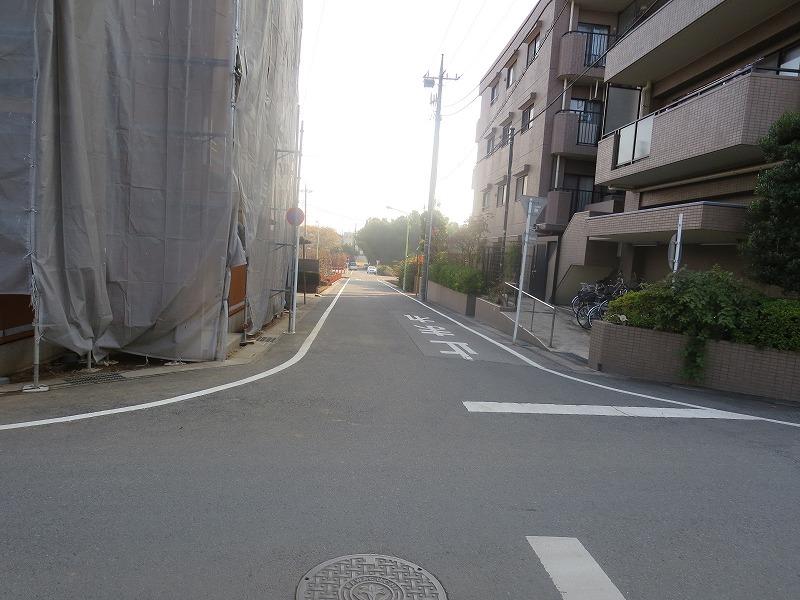 Local photos, including front road. Local (12 May 2013) Shooting