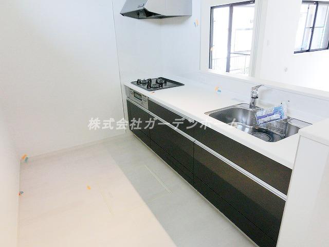 Kitchen.  ■ Popular face-to-face system kitchen to wife ■ 