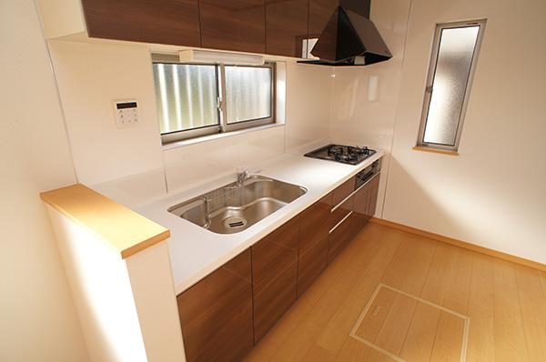 Kitchen. Ventilation is good bright kitchen with two faces lighting Indoor (11 May 2013) Shooting 1 Building