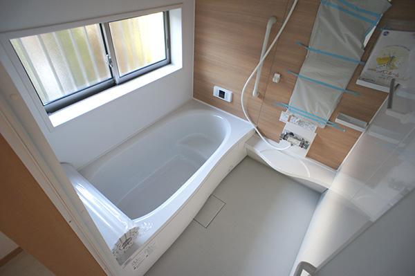 Bathroom. Indoor (12 May 2013) Shooting Building 2