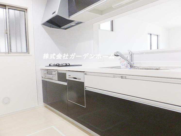 Kitchen. System kitchen with a dishwasher