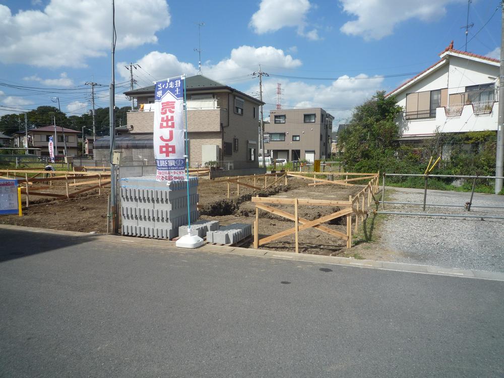 Local photos, including front road. Local (September 2013) Shooting