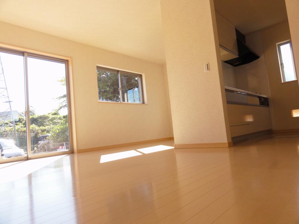 Living. Indoor (11 May 2013) Shooting South-facing LDK leisurely 16 Pledge