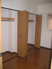 Other Equipment. Western style room ・ Wide storage space - scan