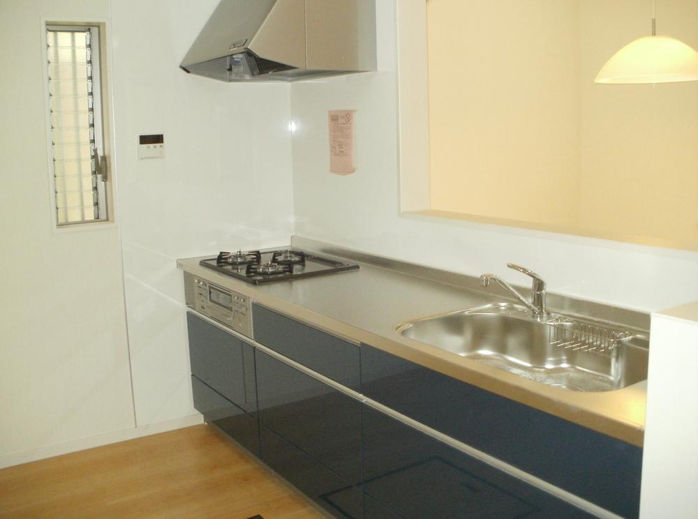 Same specifications photo (kitchen). Sale already construction cases