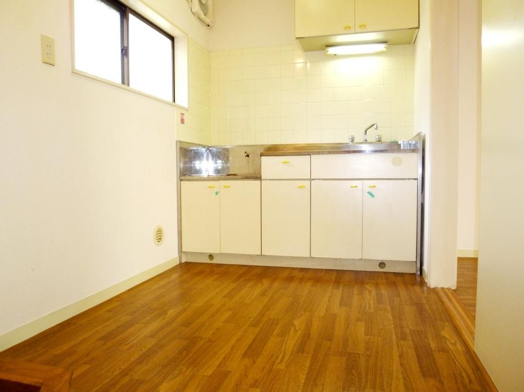 Kitchen. Other Room No. reference photograph.