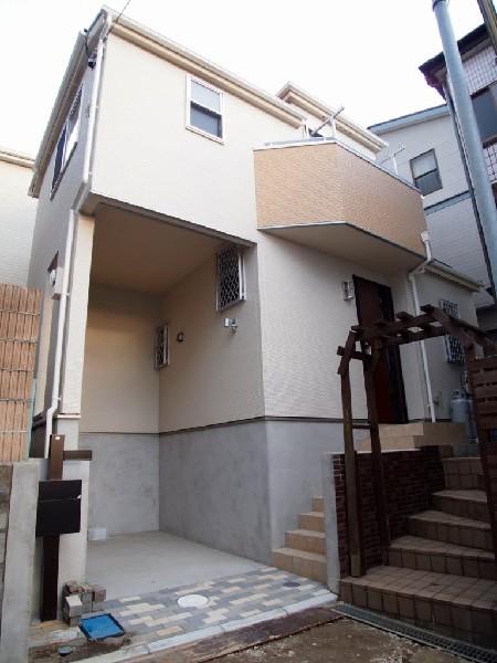 Local appearance photo. Simple and beautiful appearance, Built-in garage will protect the car