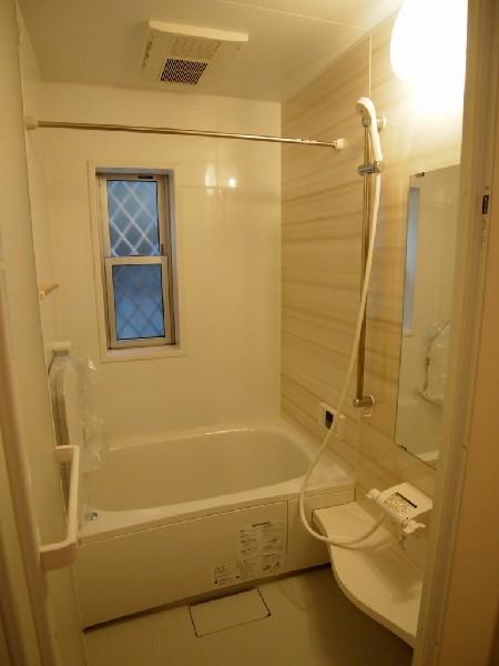 Bathroom. Bathroom of calm atmosphere accent wall will pull the eye