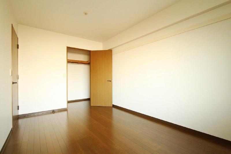 Other room space. There are housed in each room, The rooms can be refreshing available