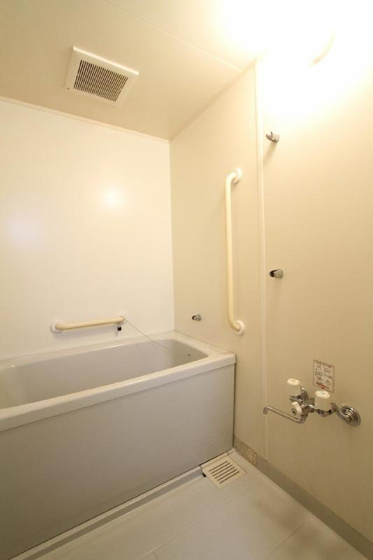 Bath. Economical with Reheating function