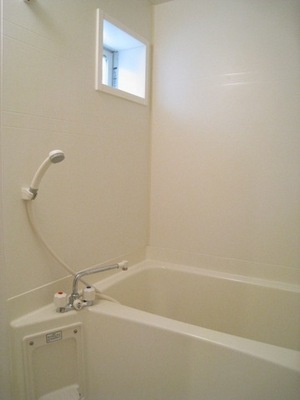 Bath. Ventilation in the window with a bathroom ◎