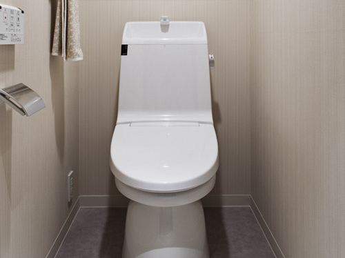 Other.  [Super water-saving toilet ECO5] Large washing 5 liters, Adopt a "super-water-saving ECO5 toilet" in the small wash 3.8 liters. Compared to the large cleaning 13 l, It has achieved a water-saving of about 69%. (Model Room D type ・ Model room plan ※ Some including paid option)