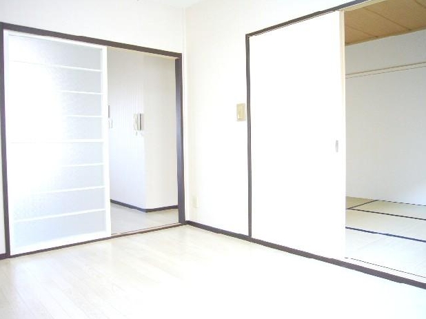 Living and room. Is a popular Japanese and Western room type