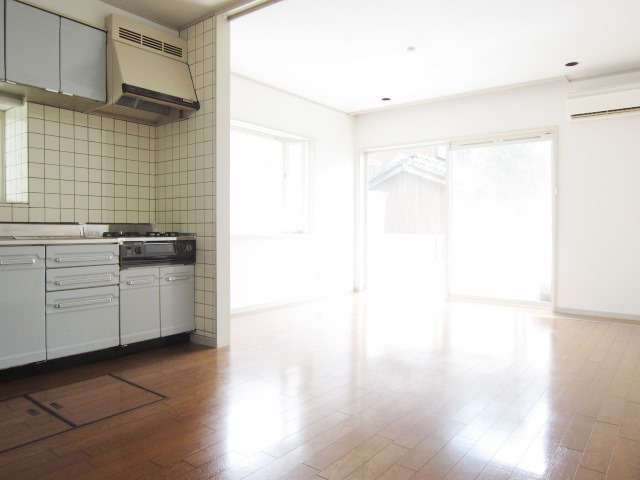 Living and room. Two-sided lighting of the bright rooms.