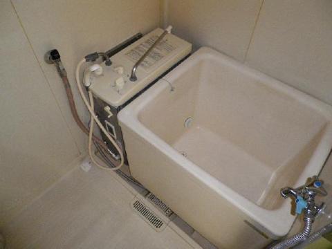 Bath. It is the bath of balance kettle.