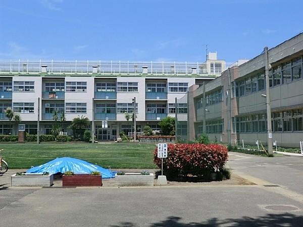 Primary school. 550m until Kawaguchi Tatsushiba Elementary School