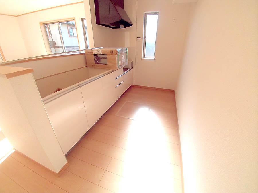 Kitchen. Was building completed. Such as the actual image from per yang, We have to wait all the time so you can see directly.