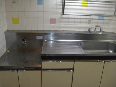 Kitchen. Large kitchen storage space