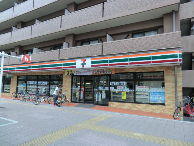 Convenience store. Seven-Eleven Kawaguchi Station West Exit store up (convenience store) 785m