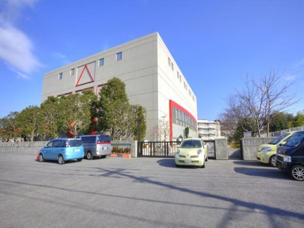 Primary school. Elementary school to 370m Kawaguchi Municipal Totsuka Ayase elementary school