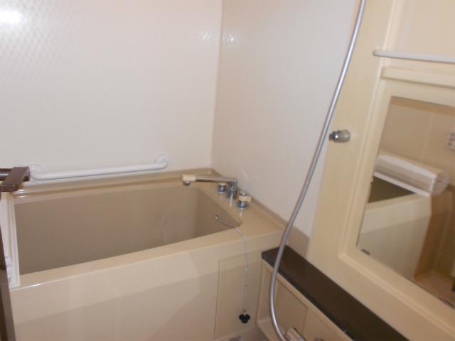 Bathroom. Bathroom (with Reheating function)