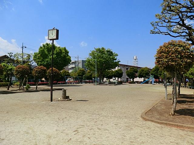 park. 50m until the turf Tsukagoshi park