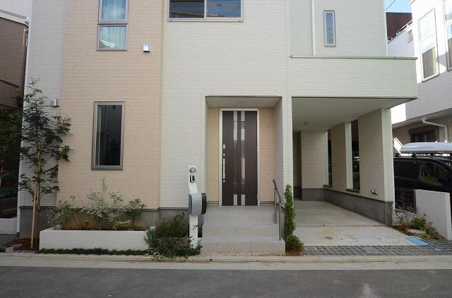 Local appearance photo. Building 2 model building (October 2013) Shooting