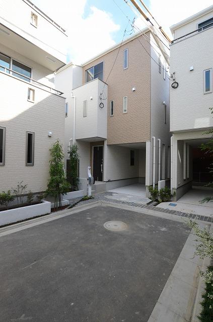 Local appearance photo. 4 Building (October 2013) Shooting