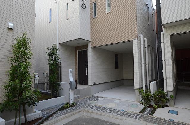 Local appearance photo. 4 Building (October 2013) Shooting