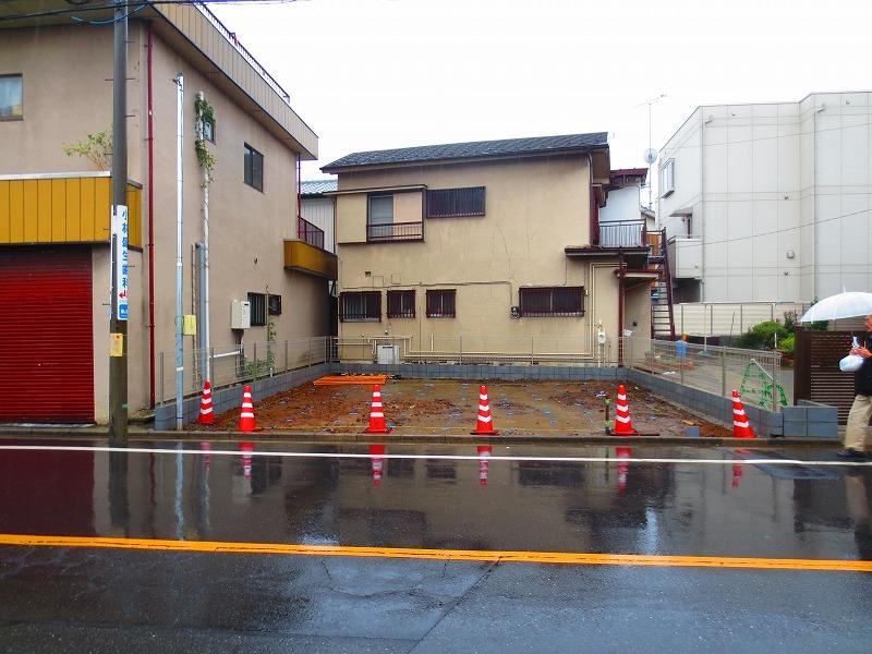 Local appearance photo. Local (10 May 2013) Shooting