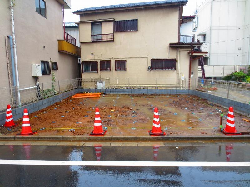 Local appearance photo. Local (10 May 2013) Shooting