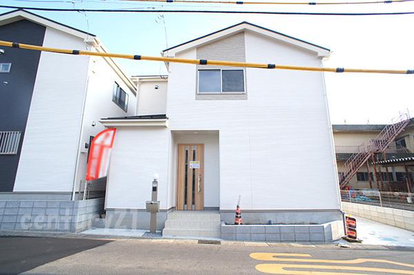 Local appearance photo. 1 Building