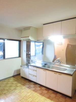 Kitchen. Kitchen gas stove can be installed