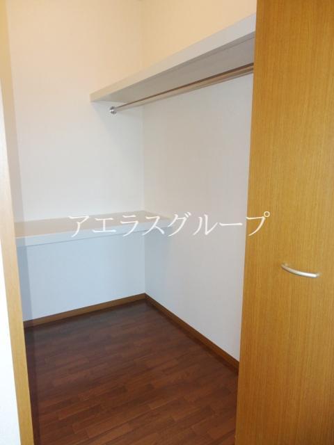 Receipt. Plenty of storage space