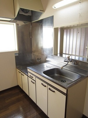 Kitchen. Easy cooking in a wide space