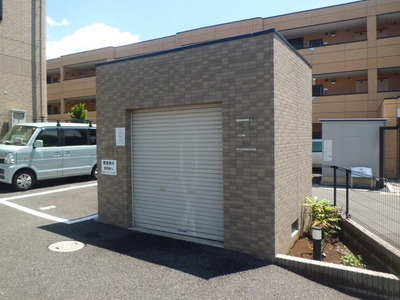 Other common areas. Garbage yard