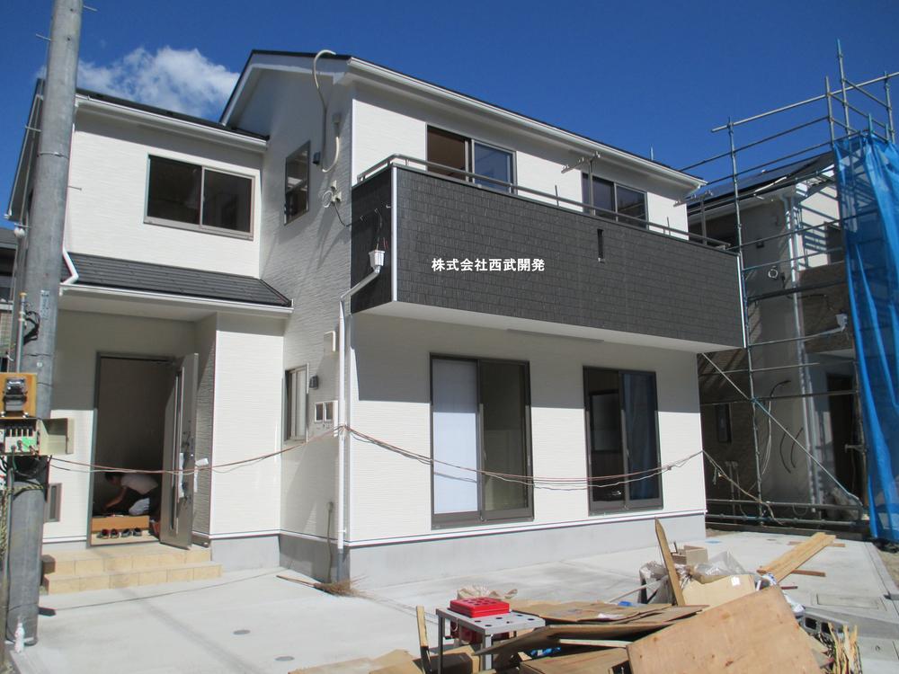 Local appearance photo. Local (10 May 2013) Shooting