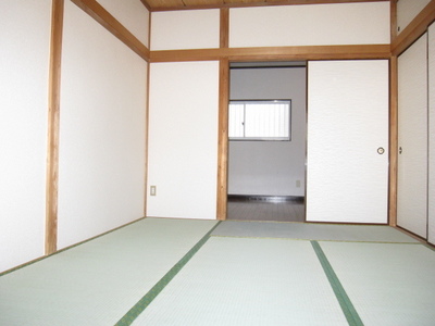 Living and room. Plenty of storage space