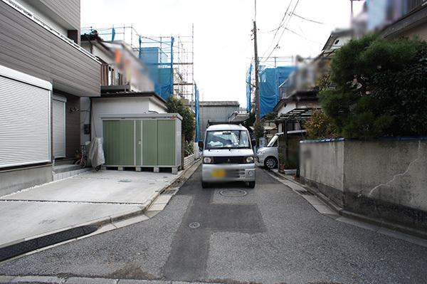 Local photos, including front road. Local (12 May 2013) Shooting