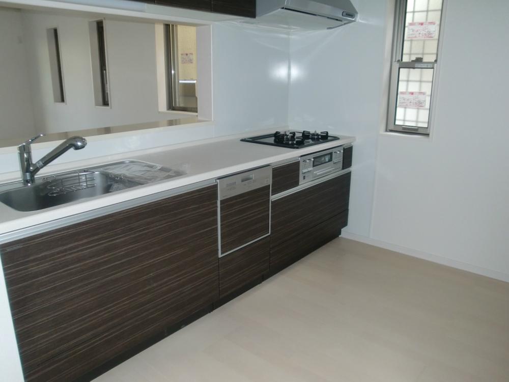 Same specifications photo (kitchen).  [Our construction cases] Such as water purifier integrated shower faucet to remove impurities such as wide sink and Kalki, Easy-to-use system Kitchen