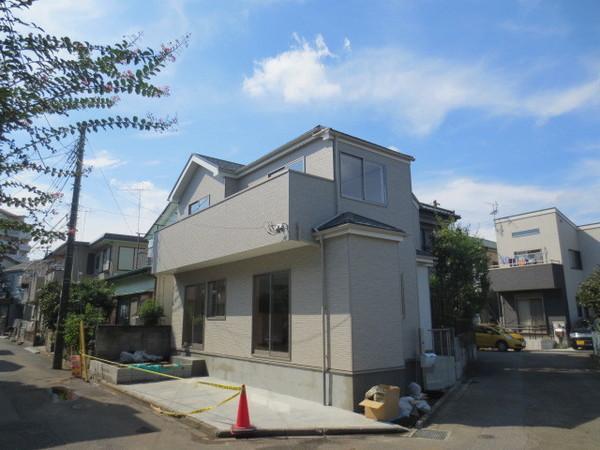 Local appearance photo. Day is good