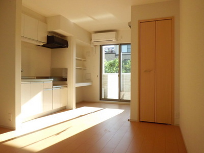 Living and room. Living (complete image)