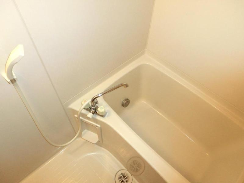 Bath. Tub with a Reheating