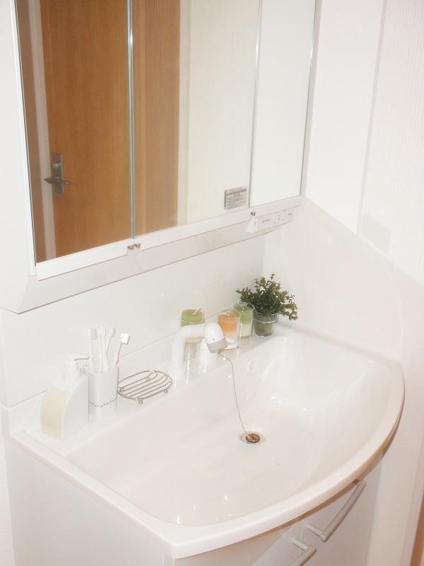 Model house photo. Station 14 mins ・ Educational institutions, Long-term high-quality housing of shopping facilities nearby Japanese-style room of Tsuzukiai in prime locations popular counter kitchen is the same day of your tour Allowed peace attractive spacious 23 quires more