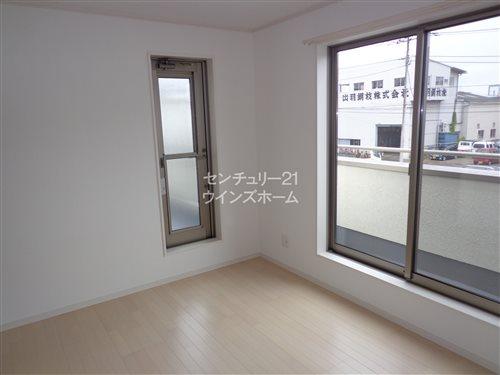 Non-living room. Second floor 6 Pledge Western-style