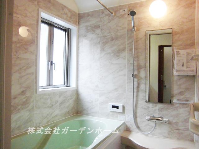 Bathroom. Smile of your family will spill to 1 pyeong bus